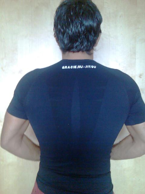 t-shirt black back